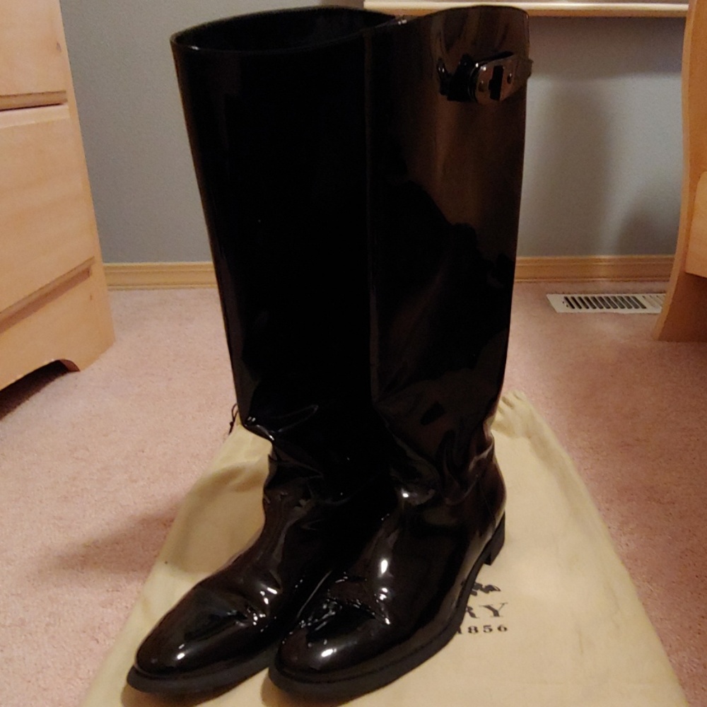 Burberry Black Patent Leather Riding Boots - Picture 4 of 4